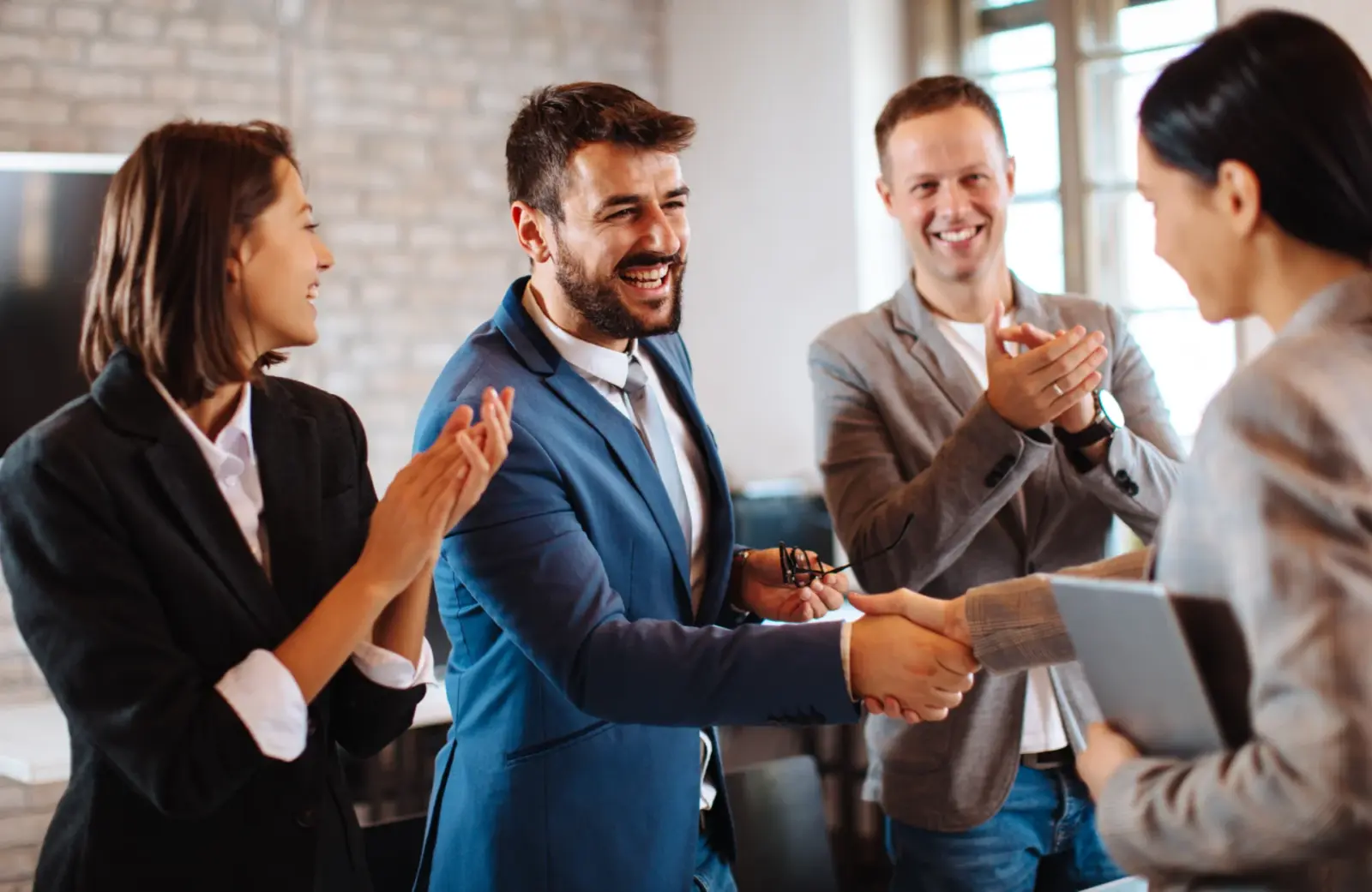 Mastering the Modern Workplace: How Retail Environment Candidates Can Thrive in Remote, Hybrid, and On-Site Roles